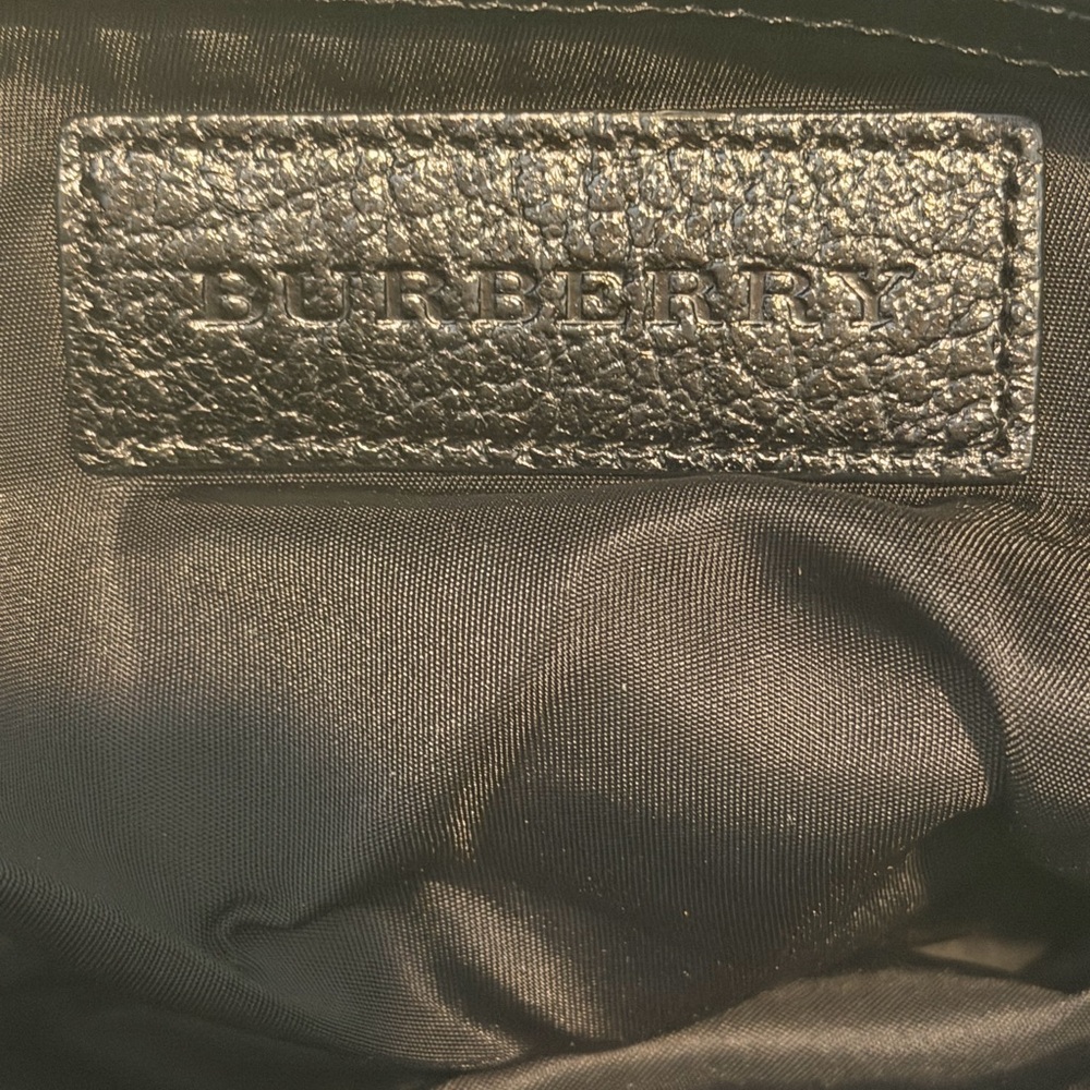 Burberry Nylon & Leather Trim Diaper Bag - Pad/Duster - Excellent Condition - Picture 7 of 12